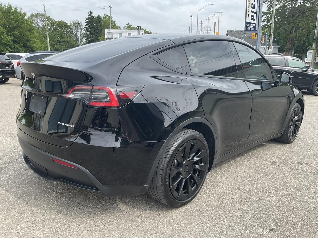 2021 Tesla Model Y Long Range - WHITE LEATHER! NAV! CAMERAS! EV RATES Photo