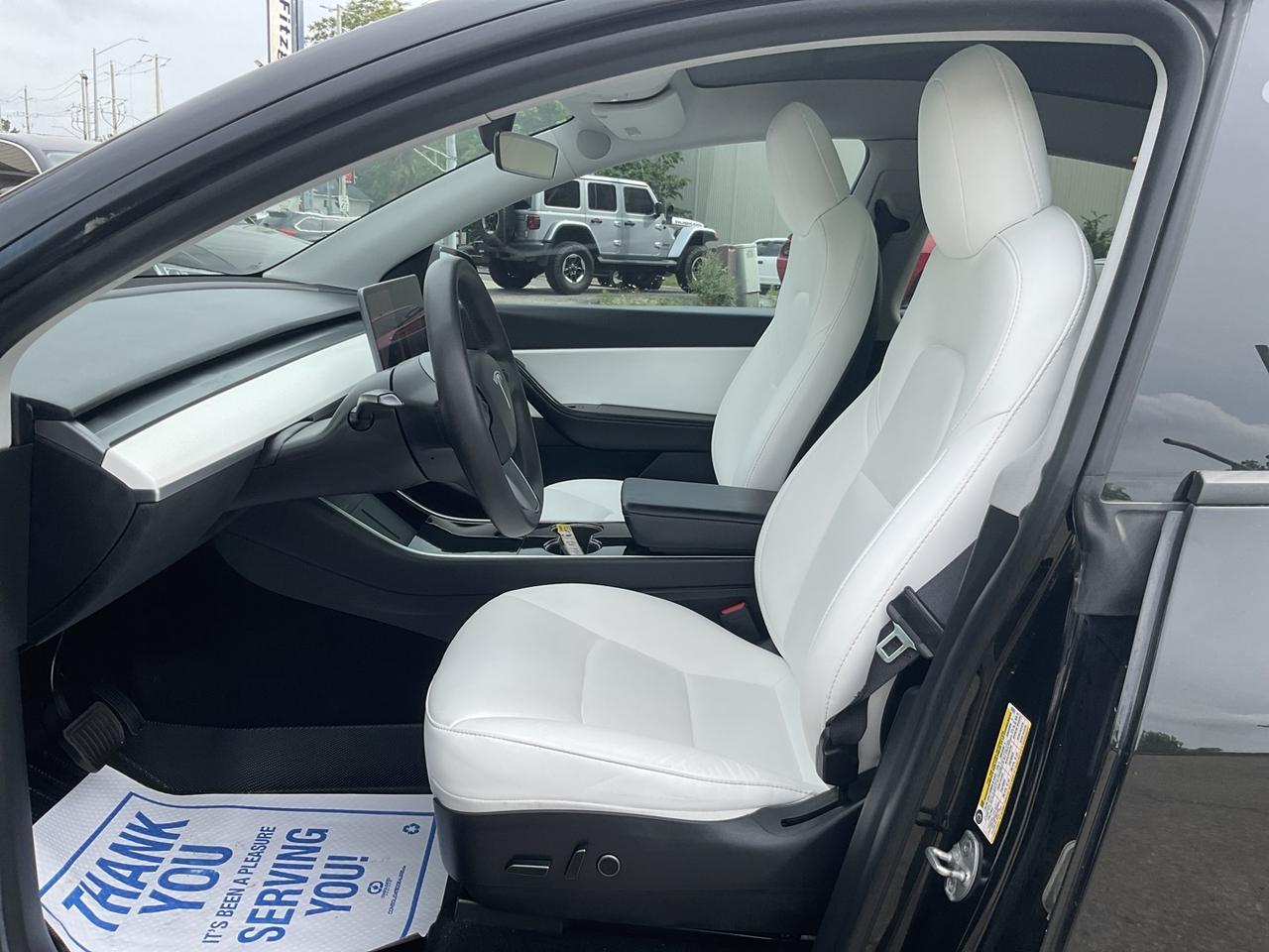 2021 Tesla Model Y Long Range - WHITE LEATHER! NAV! CAMERAS! EV RATES Photo