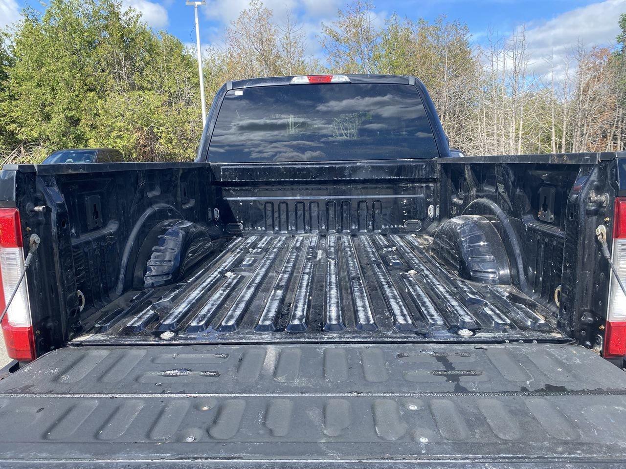 2017 Ford SUPER DUTY F-250 SRW XLT Photo