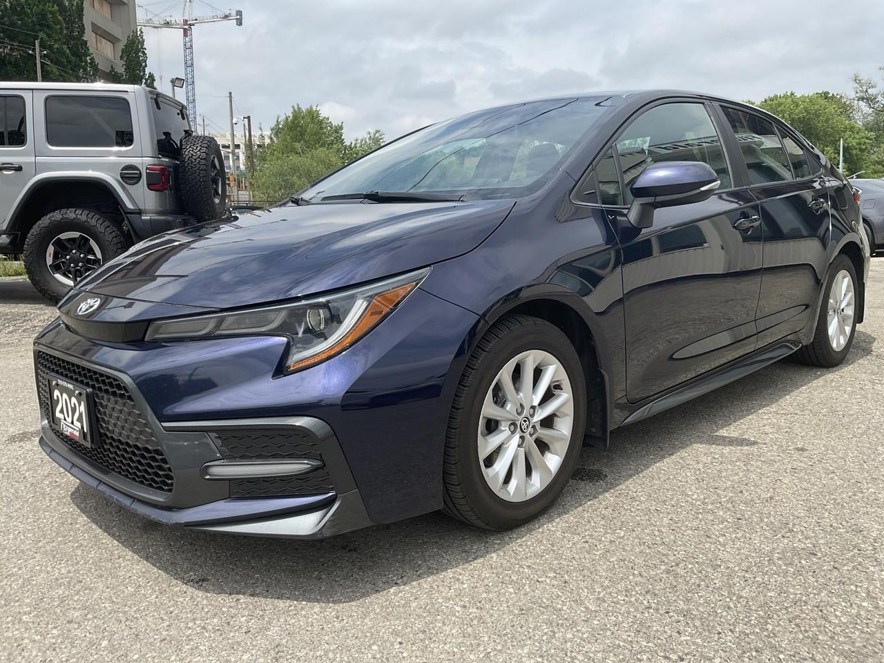 2021 Toyota Corolla SE ALLOYS! CAR PLAY! BACK-UP CAM! BSM! Photo