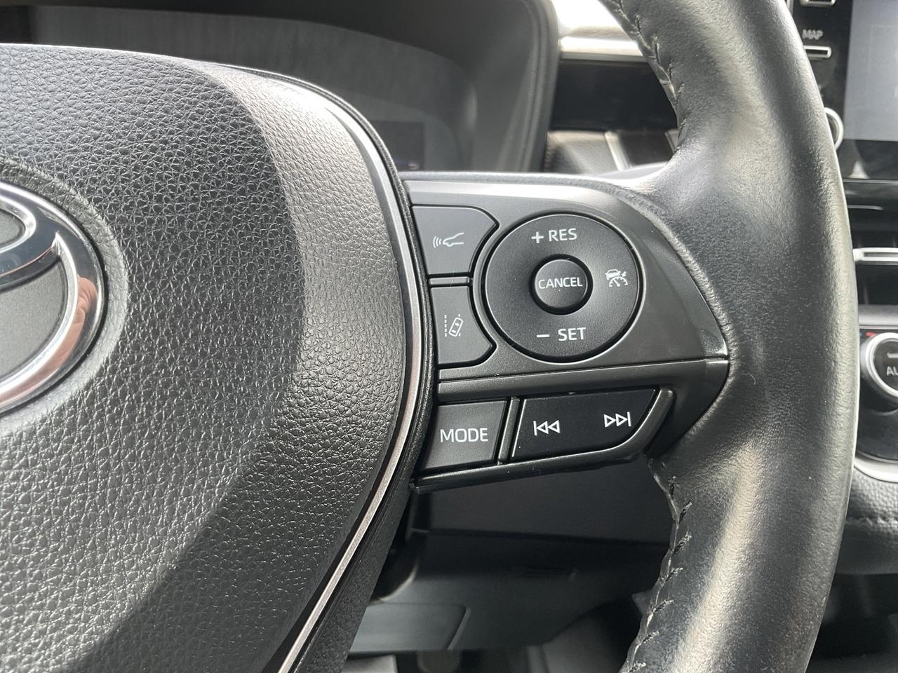 2021 Toyota Corolla SE ALLOYS! CAR PLAY! BACK-UP CAM! BSM! Photo