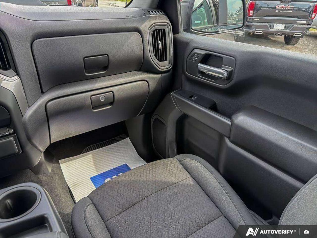 2026 Chevrolet Silverado 1500 Heated Outside Mirrors   Trailer Brake Controller   Remote Start Photo