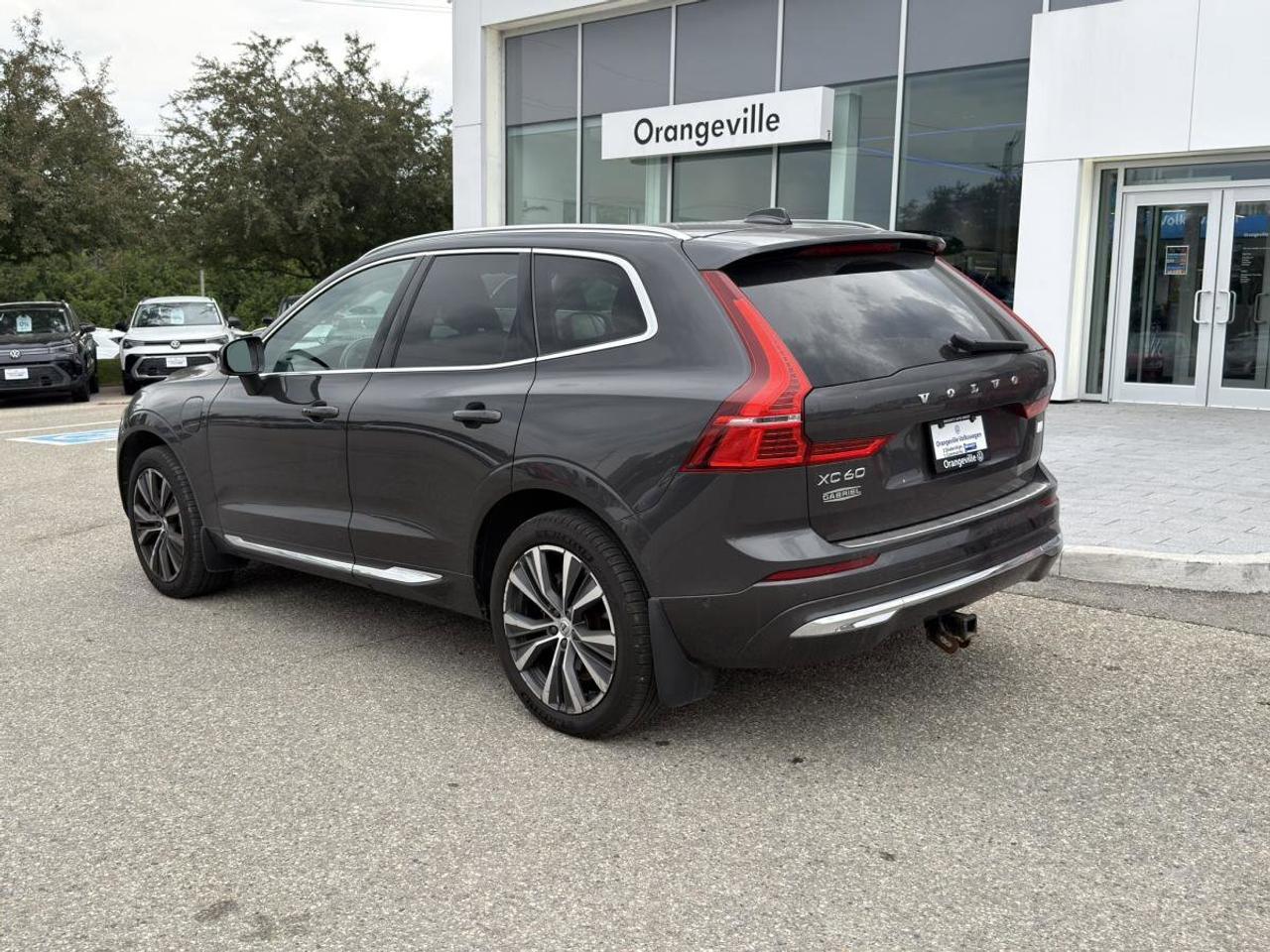 2022 Volvo XC60 Recharge T8 eAWD PHEV Inscription Expression Extended Range Photo3