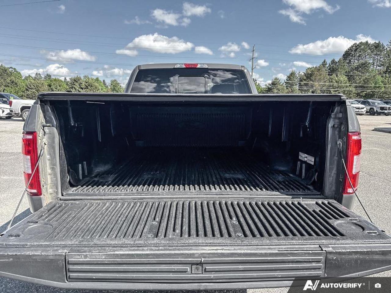 2018 Ford F-150 XLT BEDLINER, TONNEAU COVER, RUNNING BOARDS. ALL W Photo