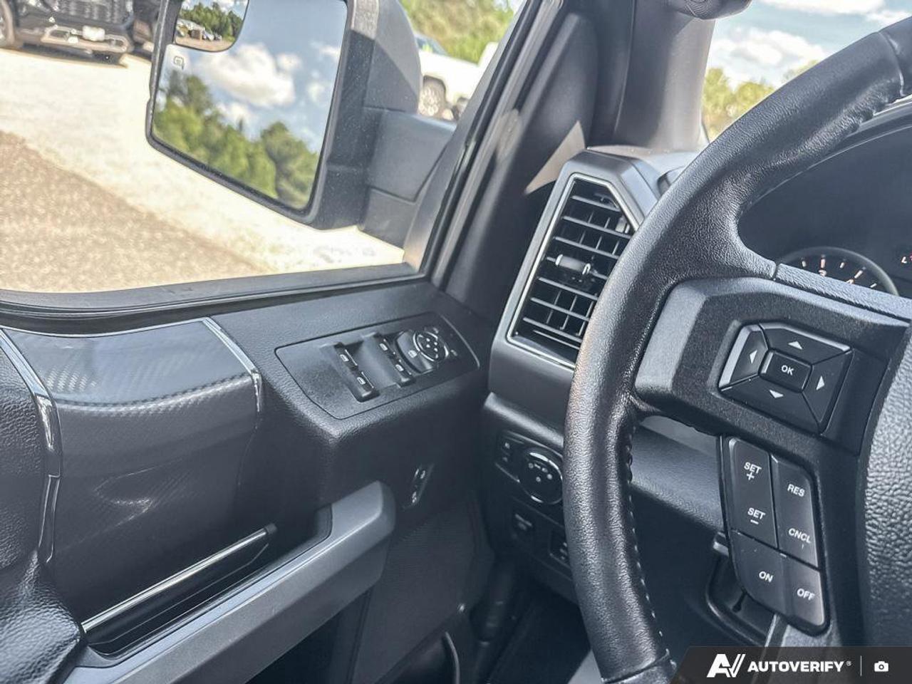 2018 Ford F-150 XLT BEDLINER, TONNEAU COVER, RUNNING BOARDS. ALL W Photo