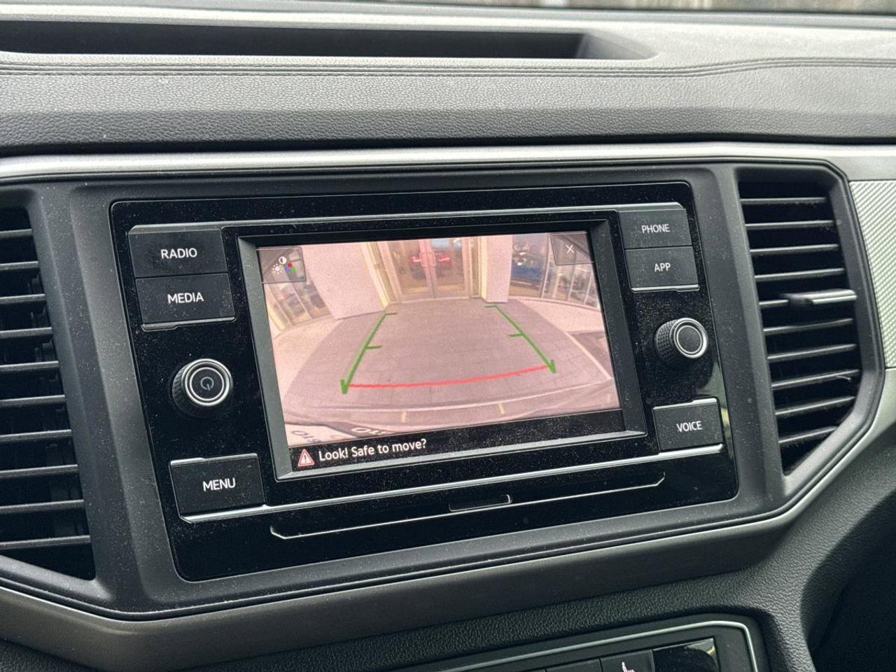 2020 Volkswagen Atlas Cross Sport Trendline 2.0 TSI 4MOTION Photo