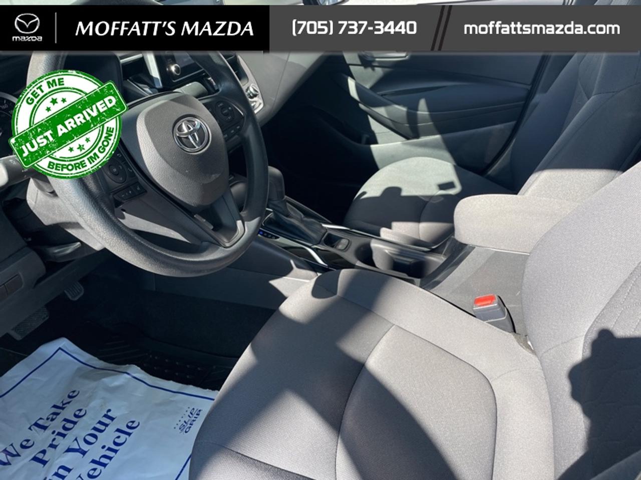 2021 Toyota Corolla LE CVT Photo
