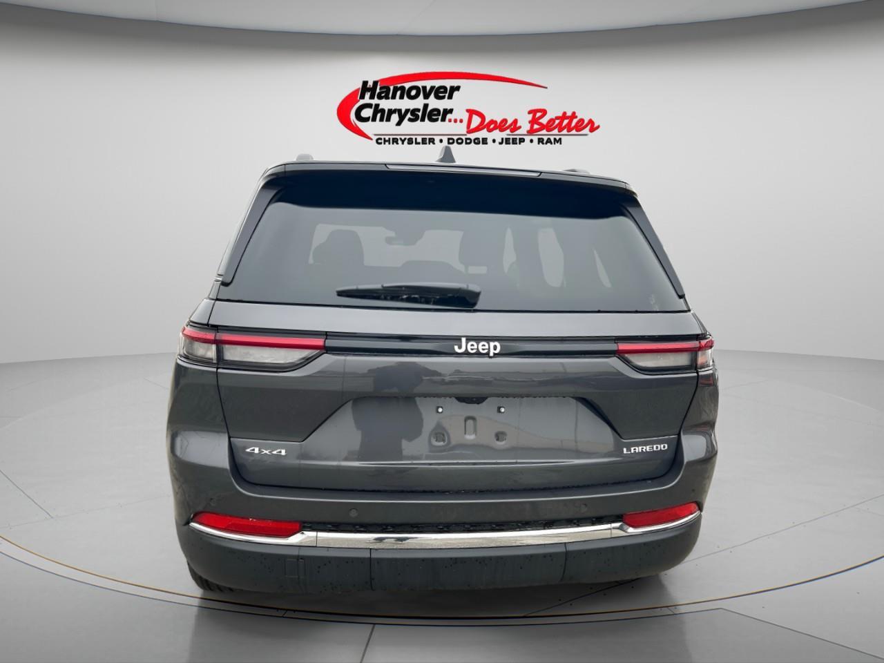 2026 Jeep Grand Cherokee Laredo X 4x4 Photo3