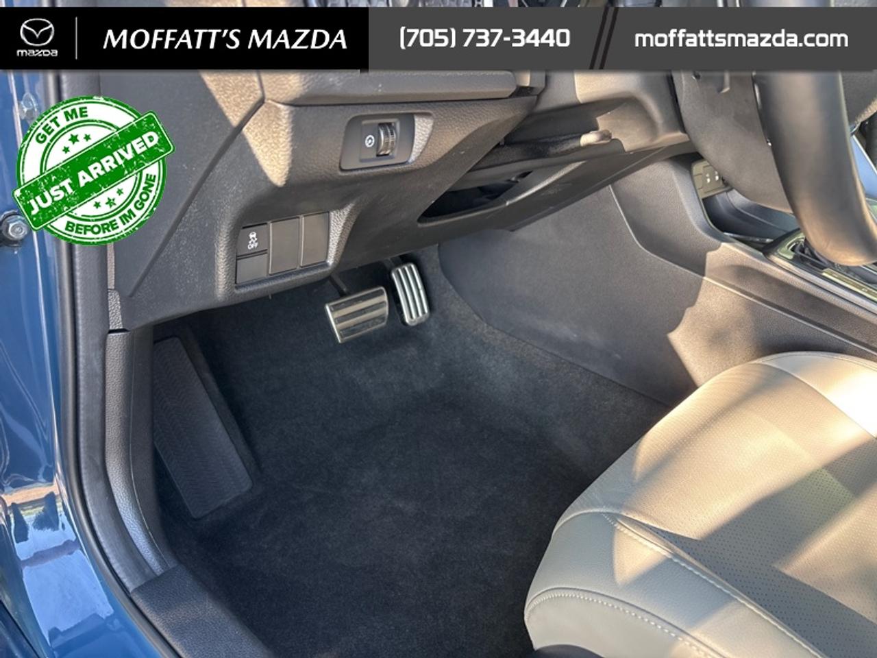 2025 Honda Civic Hybrid Sedan SPORT TOURING Photo