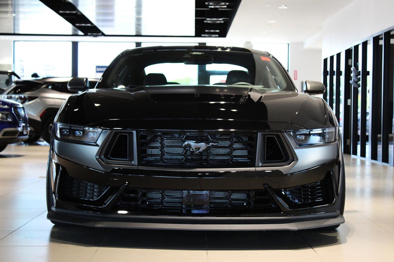 2025 Ford Mustang Dark Horse Photo