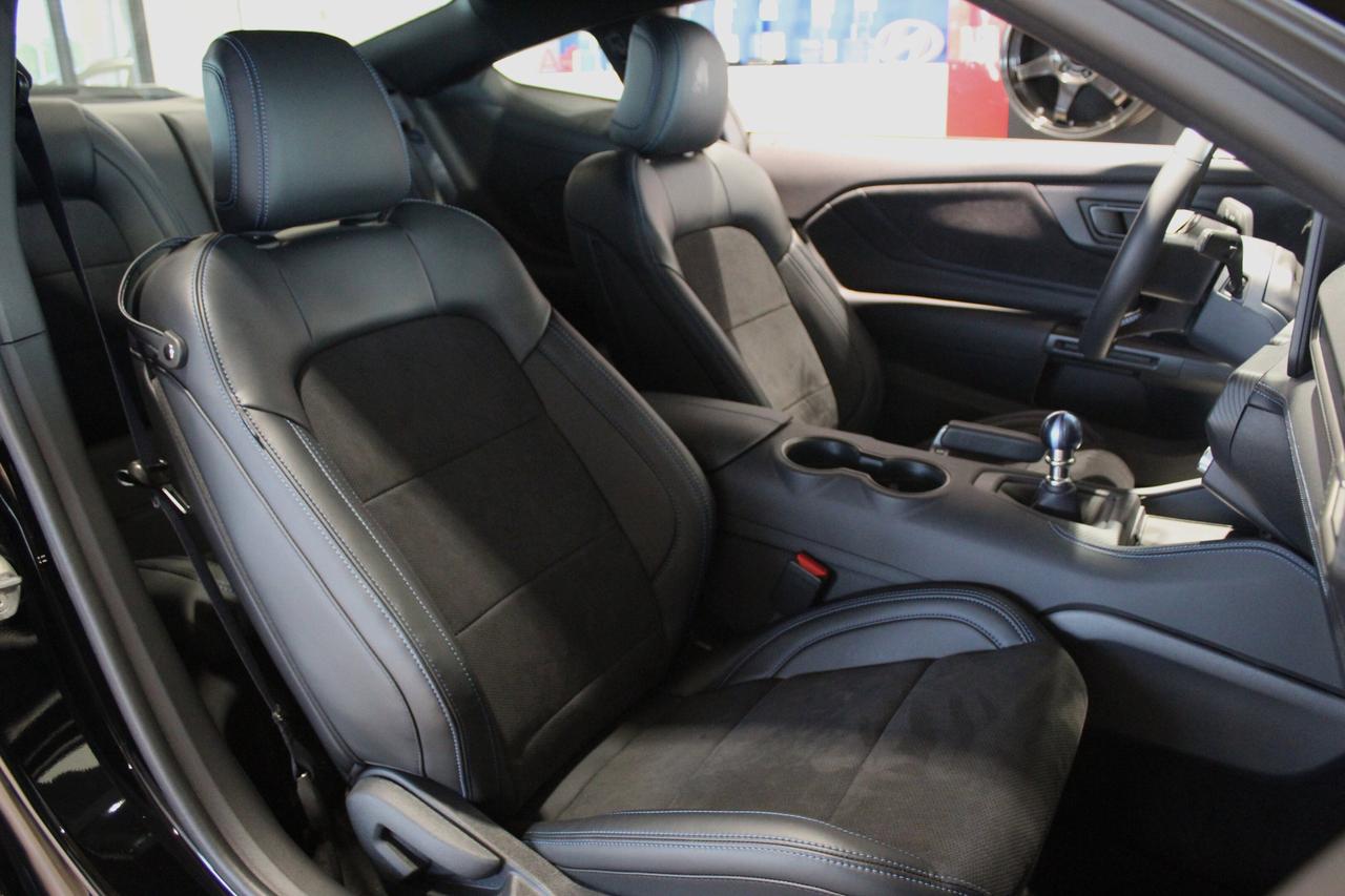 2025 Ford Mustang Dark Horse Photo