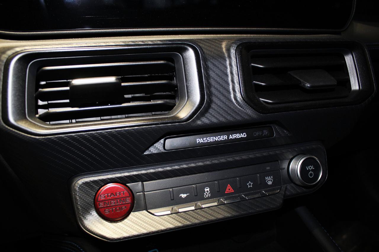 2025 Ford Mustang Dark Horse Photo