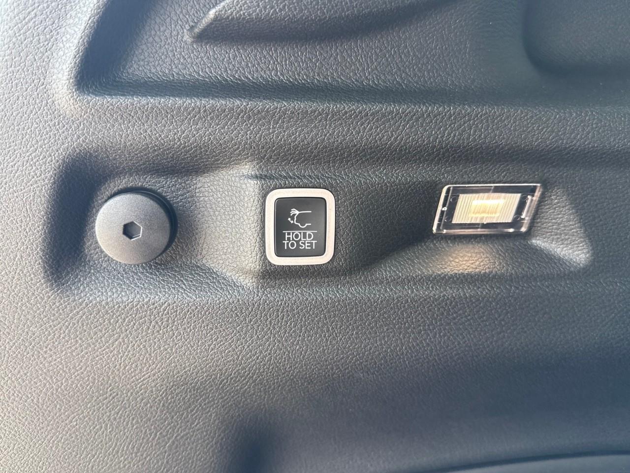 2026 Jeep Grand Cherokee L Base 4dr 4x4 Photo