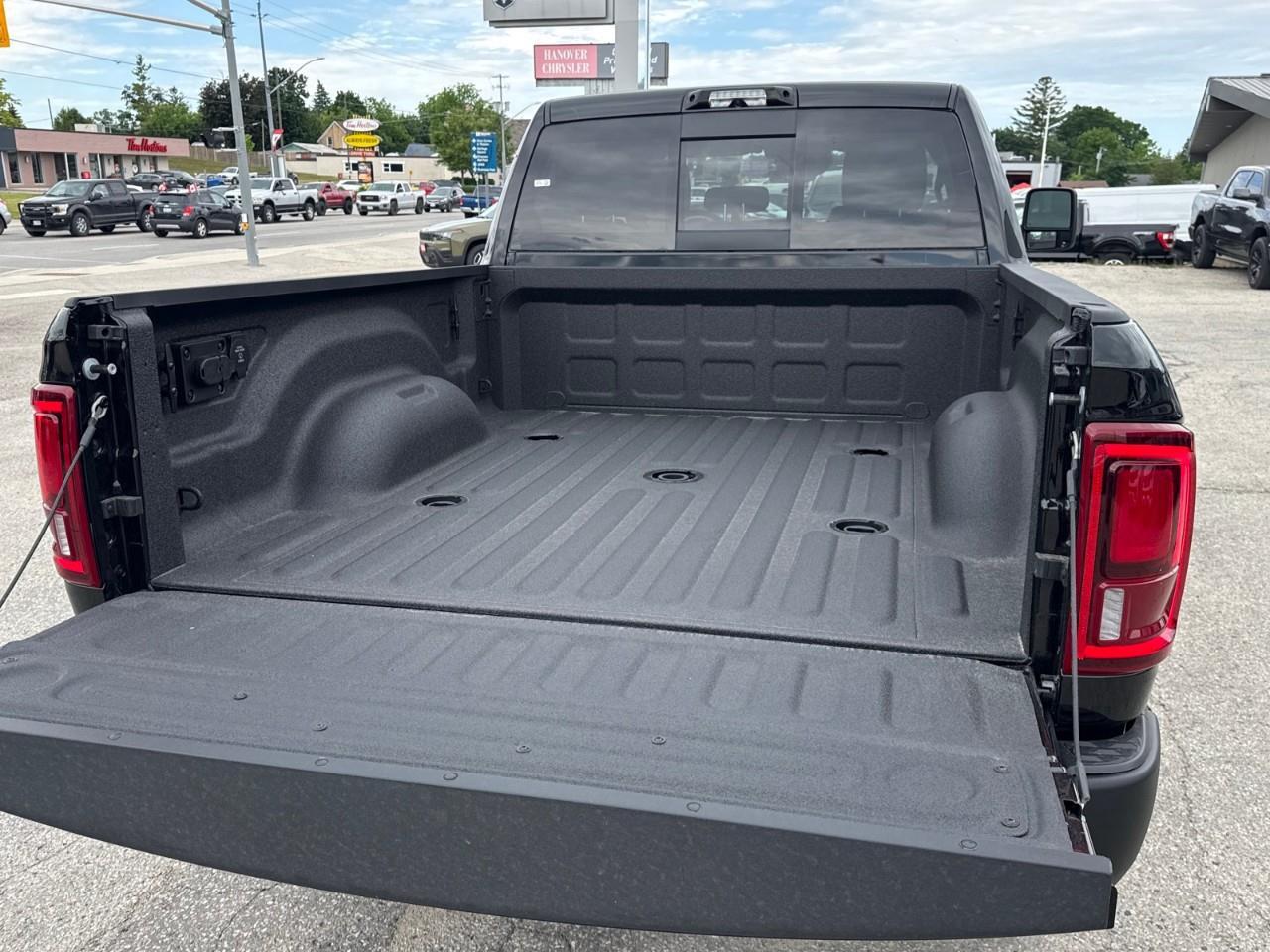 2026 RAM 2500 REBEL 4X4 CREW CAB 6'4" BOX Photo