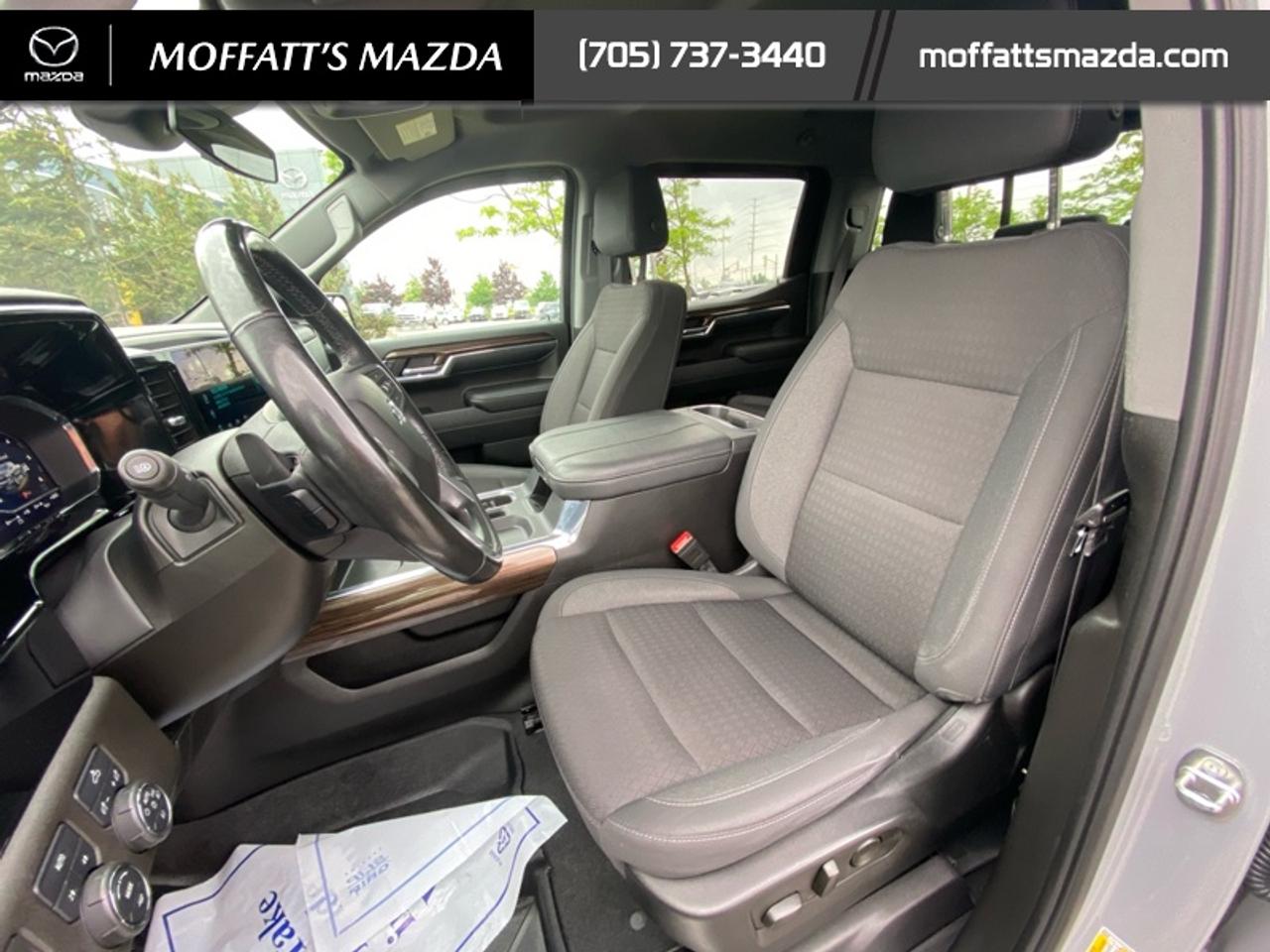 2024 Chevrolet Silverado 1500 RST Photo