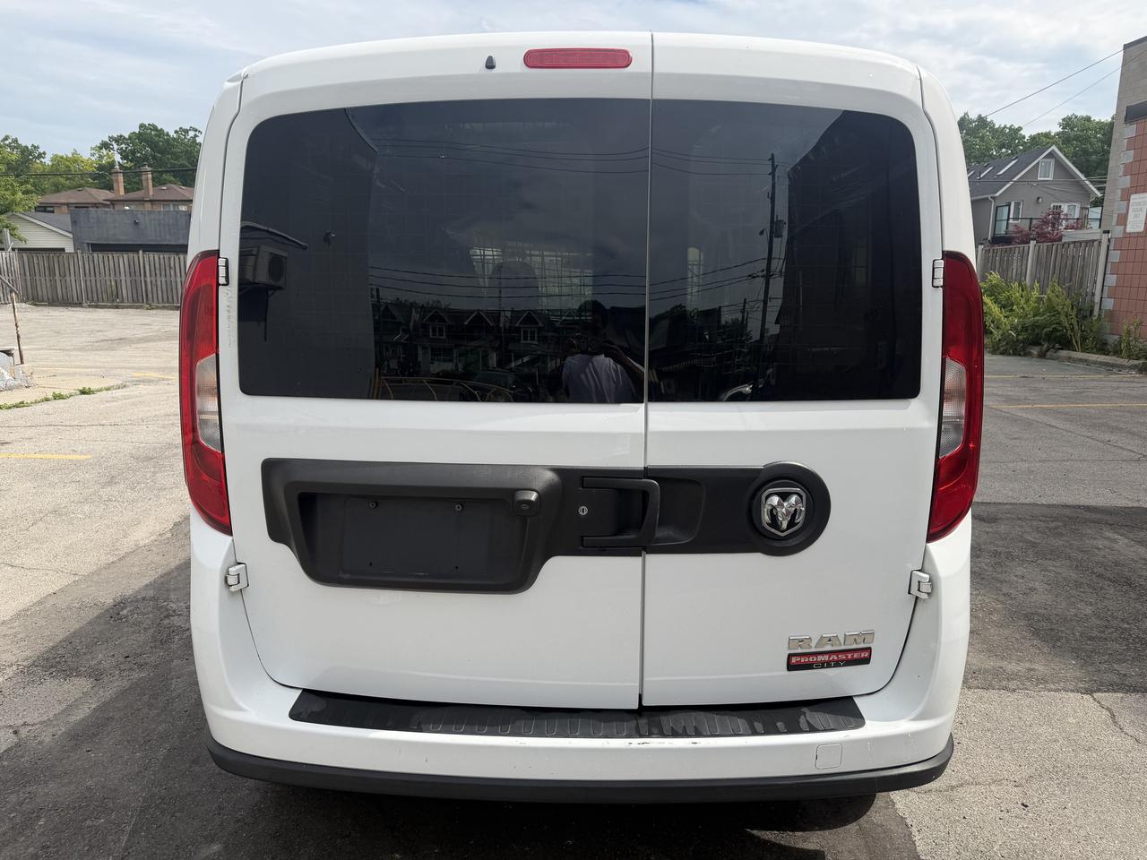 2018 RAM ProMaster City Cargo Van SLT / yes only 95105 kms !! CERTIFIED !! Photo