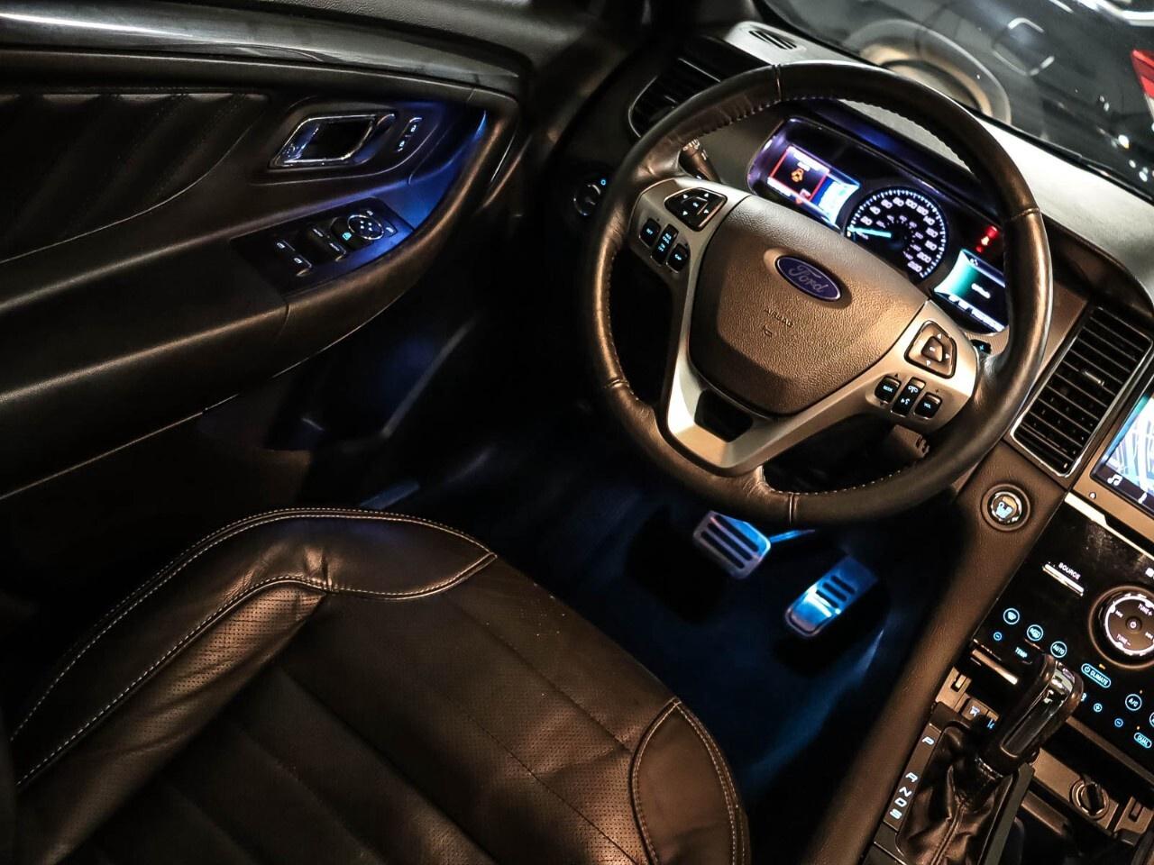 2017 Ford Taurus 4DR SDN SHO AWD Photo