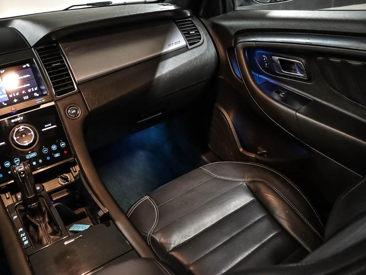 2017 Ford Taurus 4DR SDN SHO AWD Photo