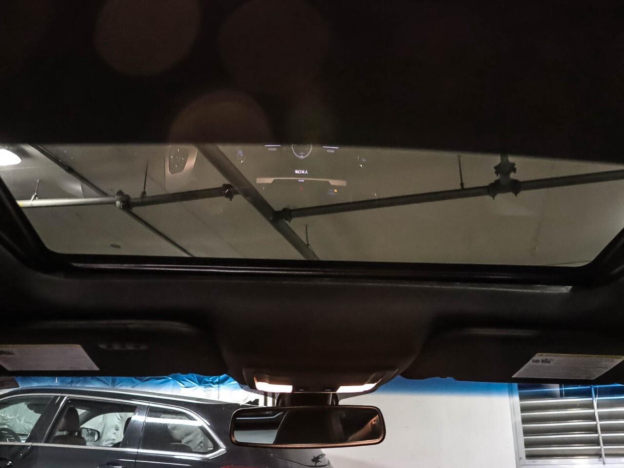 2017 Ford Taurus 4DR SDN SHO AWD Photo