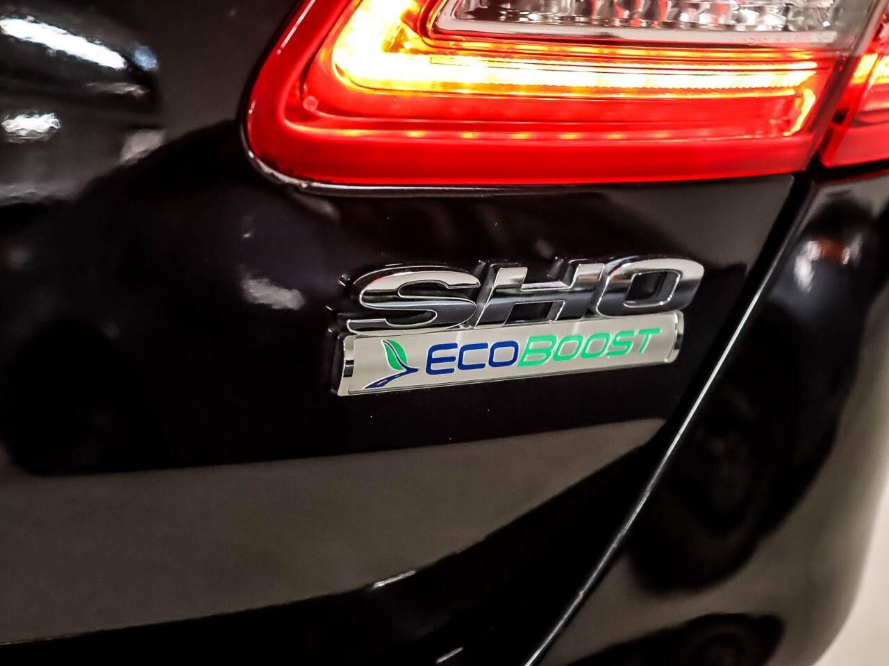 2017 Ford Taurus 4DR SDN SHO AWD Photo