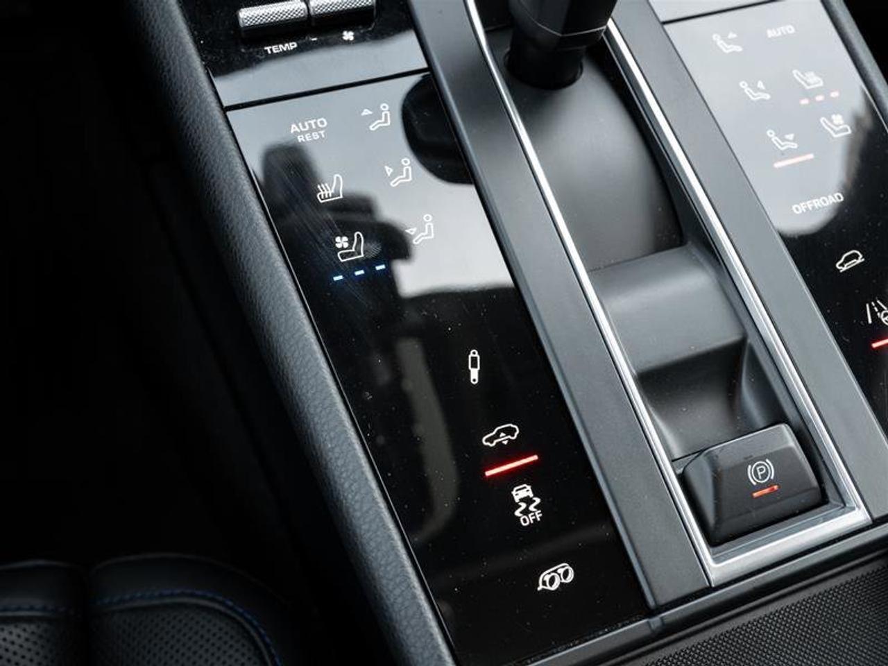 2023 Porsche Macan GTS AWD CPO Premium Pkg Plus Sport Chrono Pkg Inte Photo