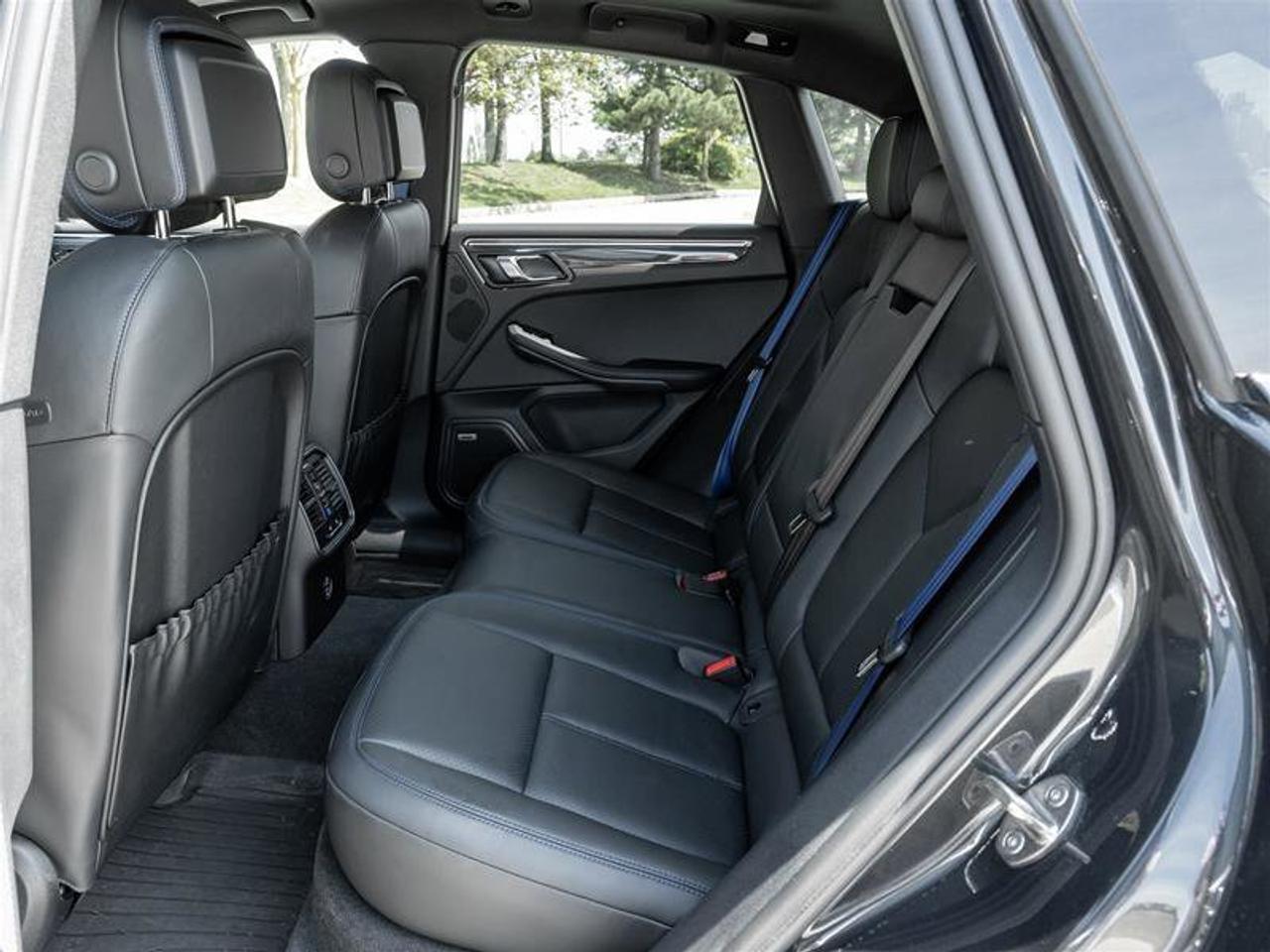 2023 Porsche Macan GTS AWD CPO Premium Pkg Plus Sport Chrono Pkg Inte Photo