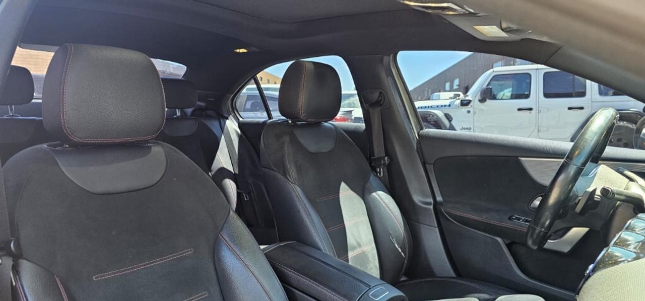 2019 Mercedes-Benz A-Class A 220 4MATIC / AMG Pkg / Leather / Sunroof / NAVI Photo