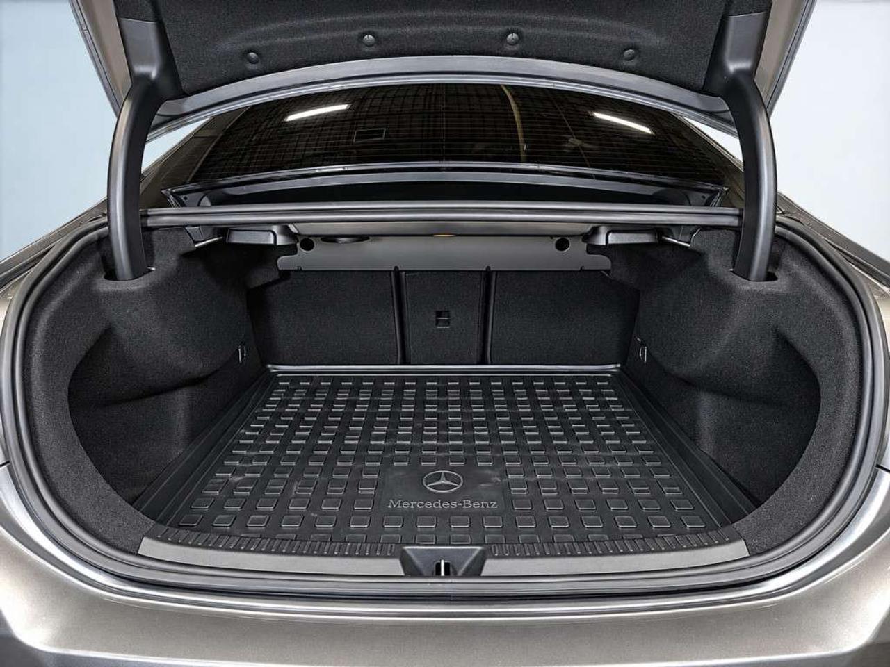 2019 Mercedes-Benz A-Class A 220 4MATIC / AMG Pkg / Leather / Sunroof / NAVI / Clean Carfax Photo
