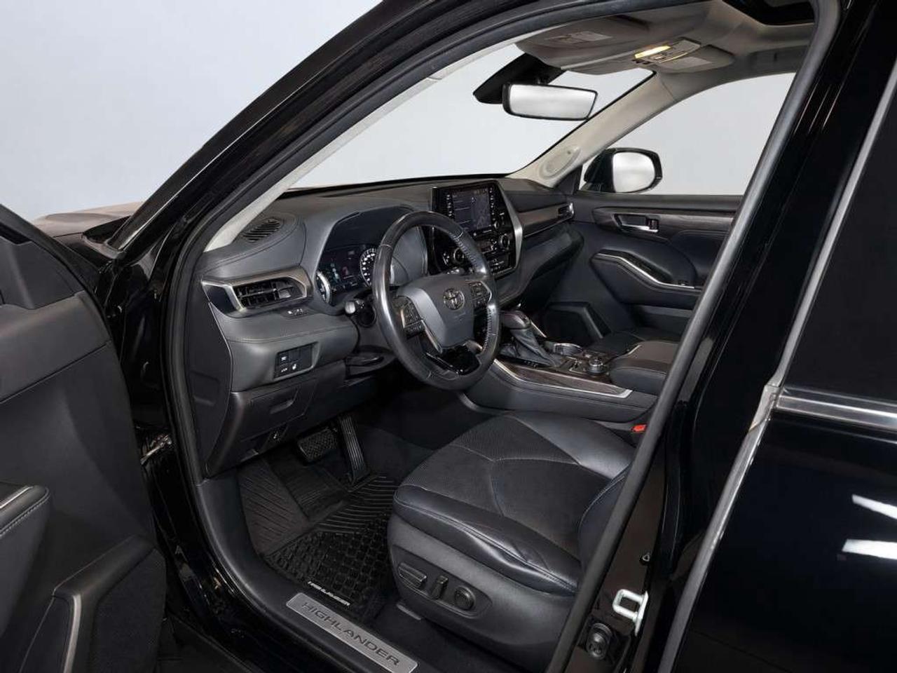 2021 Toyota Highlander LIMITED AWD   Leather   Panoramic Sunroof   NAVI   Heated & Cooled Seats   360 Cam   CarPlay   7 Passenger Photo