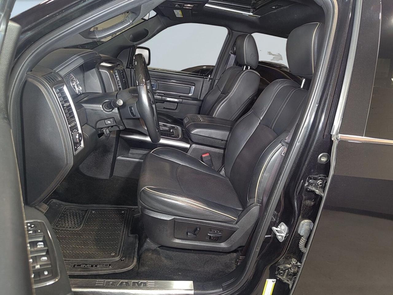 2017 RAM 1500 Laramie HEMI/ 5.7 4x4 Crew Cab /Exelent condition/ Photo