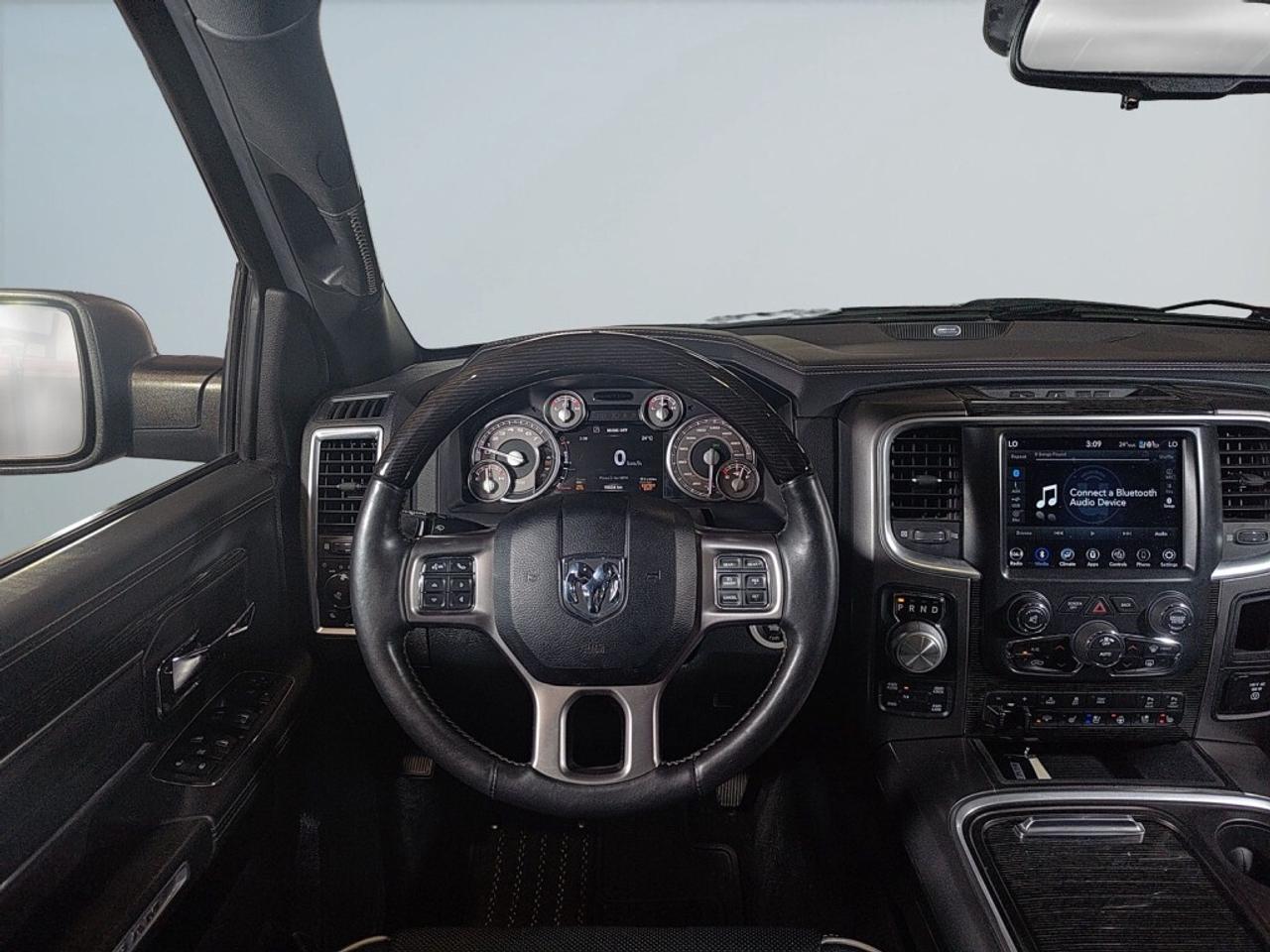 2017 RAM 1500 Laramie HEMI/ 5.7 4x4 Crew Cab /Exelent condition/ Photo