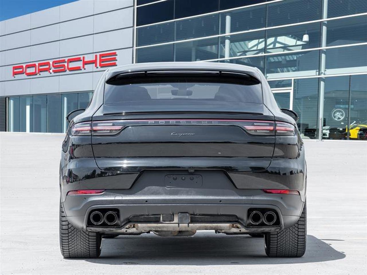 2023 Porsche Cayenne Platinum Edition Coupe AWD Performance Pkg Power S Photo4