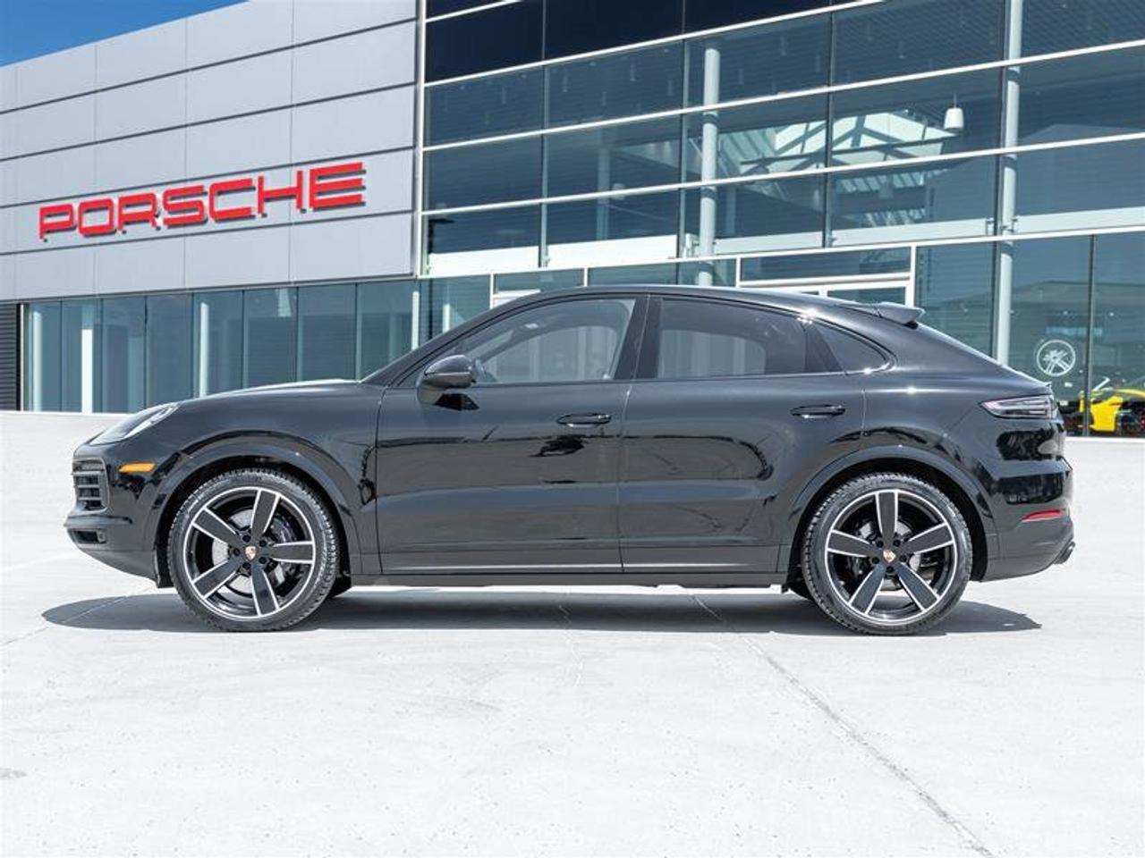 2023 Porsche Cayenne Platinum Edition Coupe AWD Performance Pkg Power S Photo