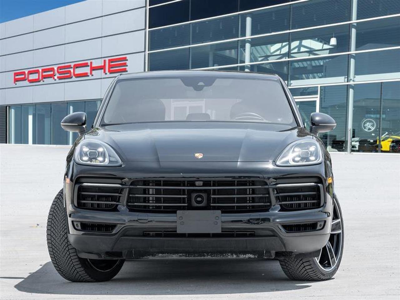 2023 Porsche Cayenne Platinum Edition Coupe AWD Performance Pkg Power S Photo