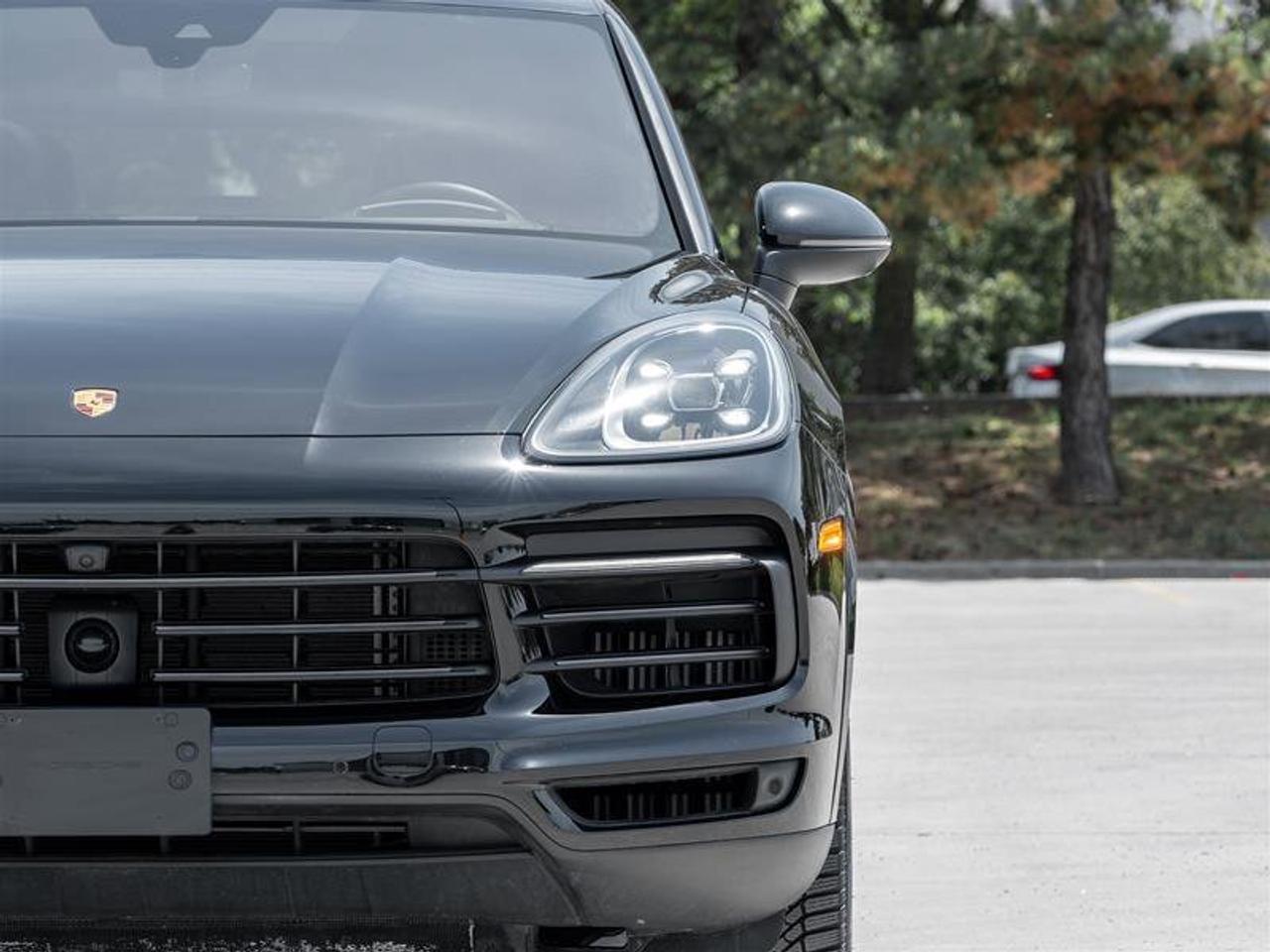 2023 Porsche Cayenne Platinum Edition Coupe AWD Performance Pkg Power S Photo