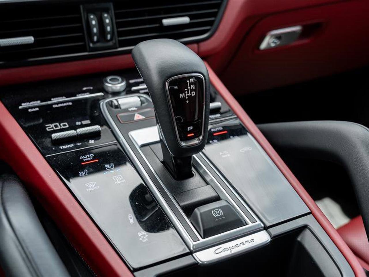 2023 Porsche Cayenne Platinum Edition Coupe AWD Performance Pkg Power S Photo