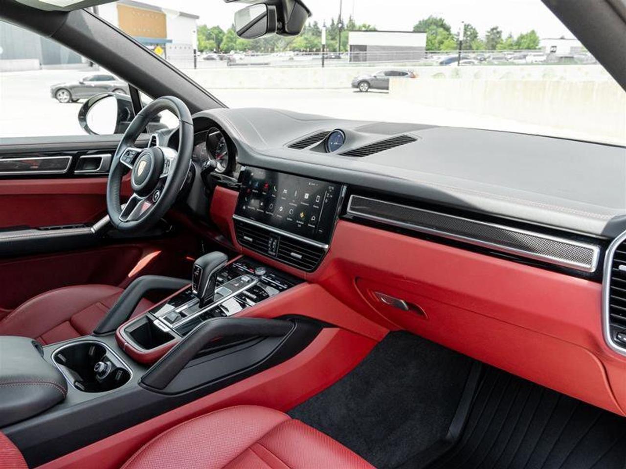 2023 Porsche Cayenne Platinum Edition Coupe AWD Performance Pkg Power S Photo