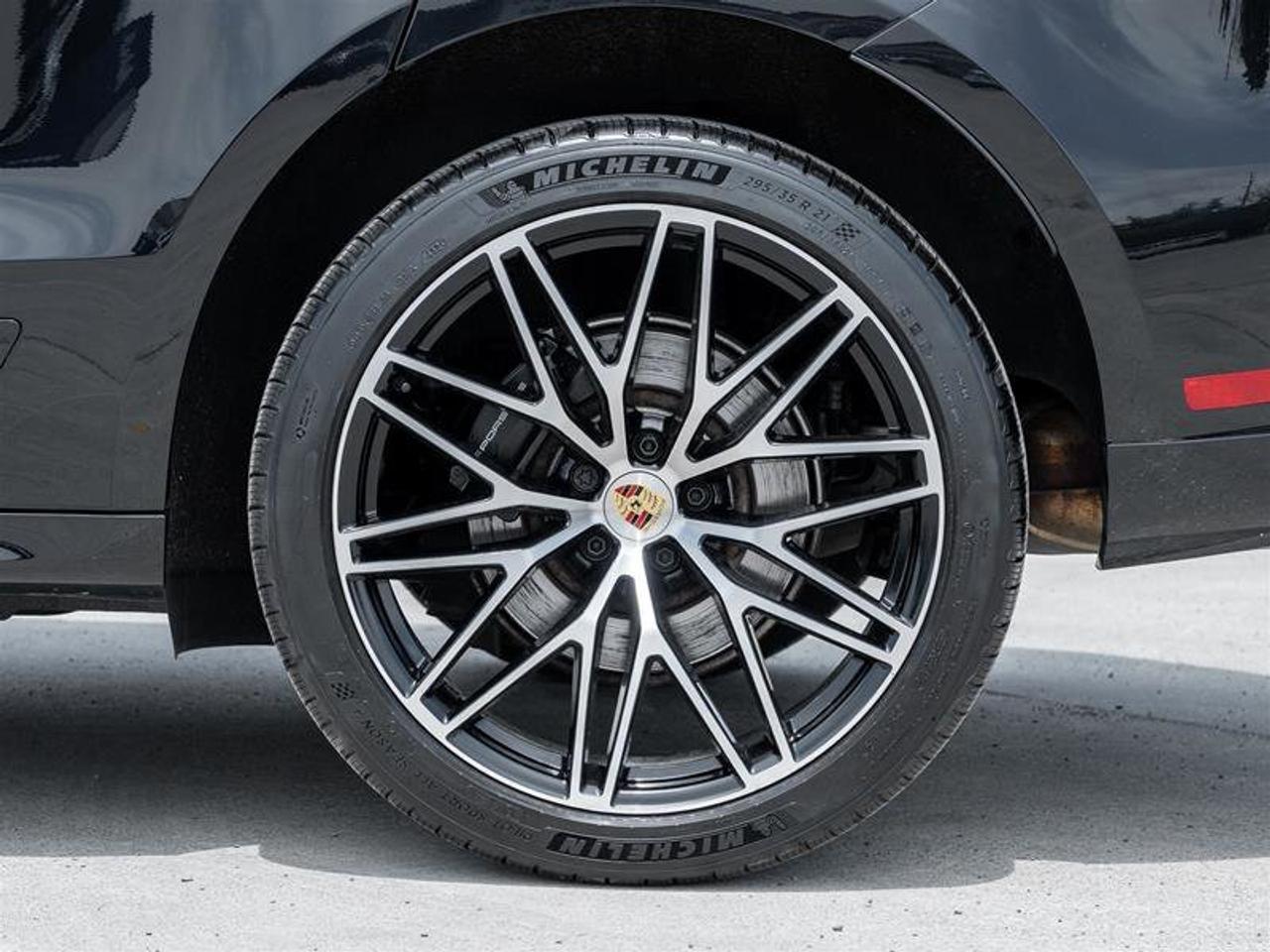 2024 Porsche Macan AWD Premium Pkg Plus Exterior Pkg in Exterior Colo Photo