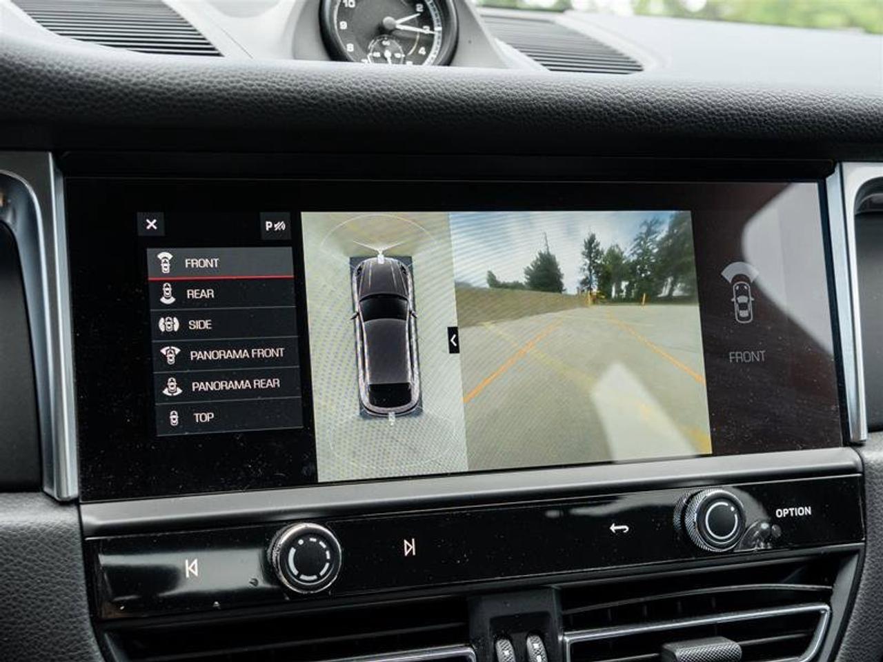 2024 Porsche Macan AWD Premium Pkg Plus Exterior Pkg in Exterior Colo Photo
