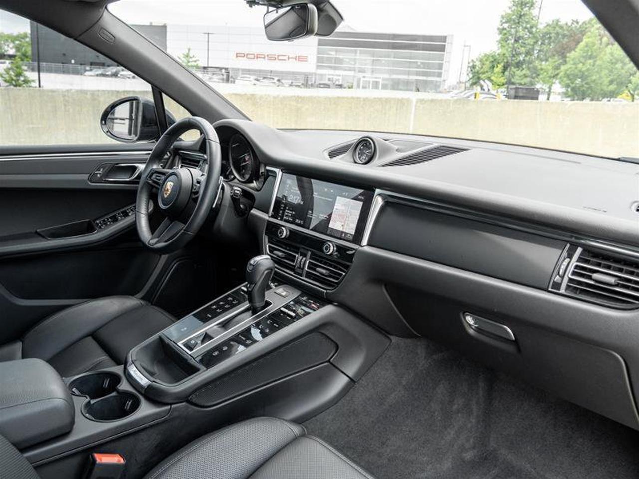 2024 Porsche Macan AWD Premium Pkg Plus Exterior Pkg in Exterior Colo Photo