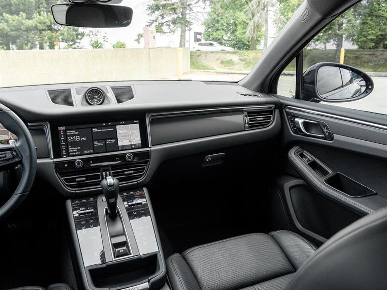 2024 Porsche Macan AWD Premium Pkg Plus Exterior Pkg in Exterior Colo Photo