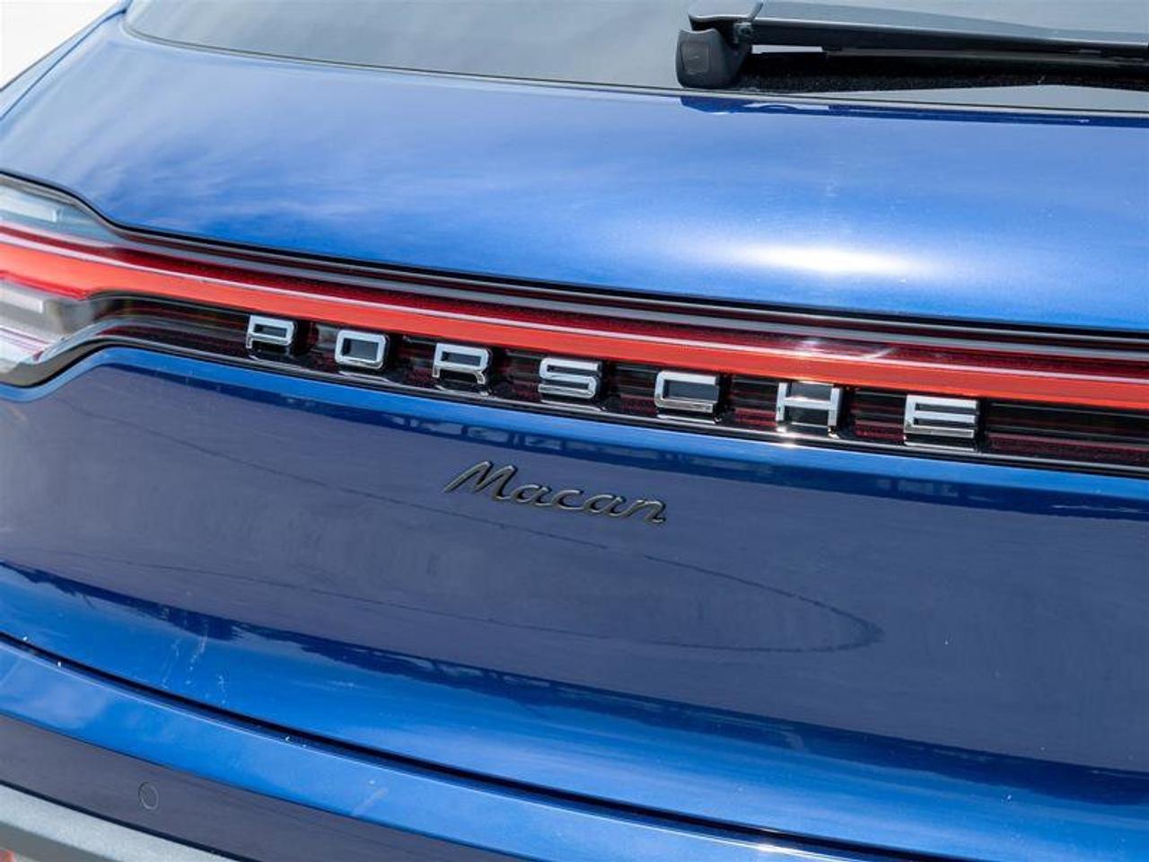 2025 Porsche Macan AWD Premium Pkg Plus 20 Macan S Wheels in Highly P Photo