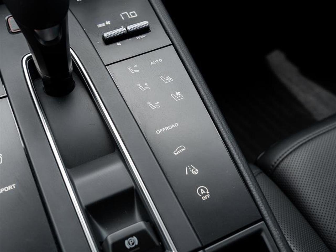 2025 Porsche Macan AWD Premium Pkg Plus 20 Macan S Wheels in Highly P Photo