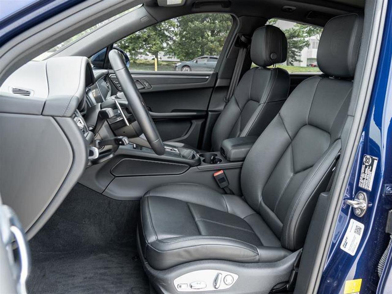2025 Porsche Macan AWD Premium Pkg Plus 20 Macan S Wheels in Highly P Photo