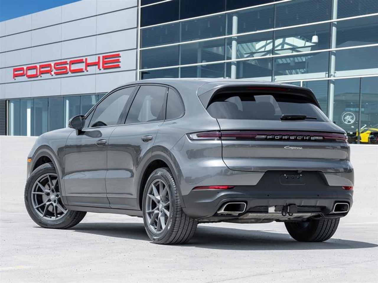 2024 Porsche Cayenne AWD Premium Pkg Sport Chrono Pkg 20 Cayenne S Whee Photo3
