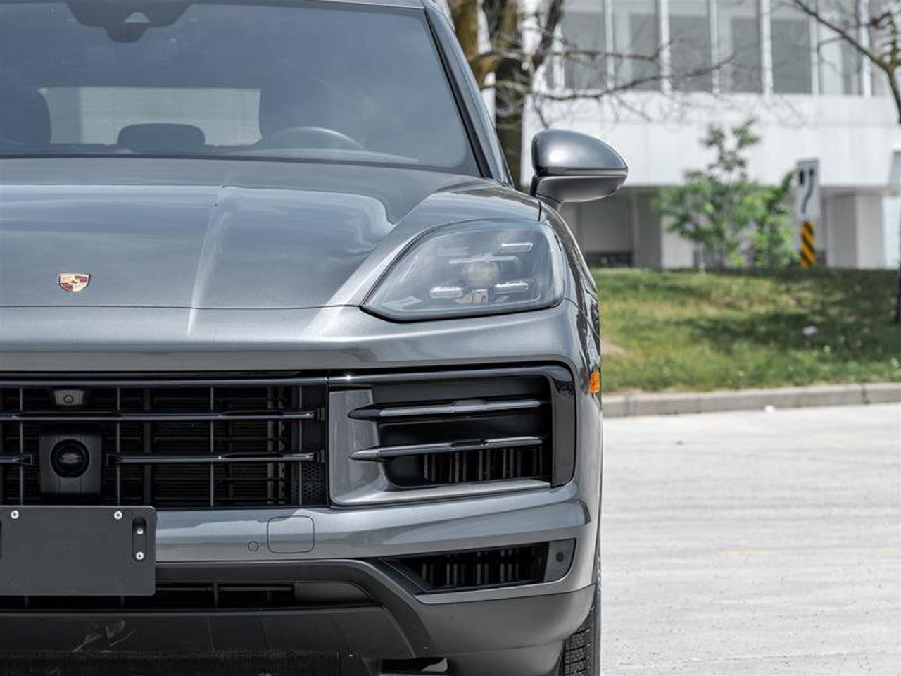 2024 Porsche Cayenne AWD Premium Pkg Sport Chrono Pkg 20 Cayenne S Whee Photo