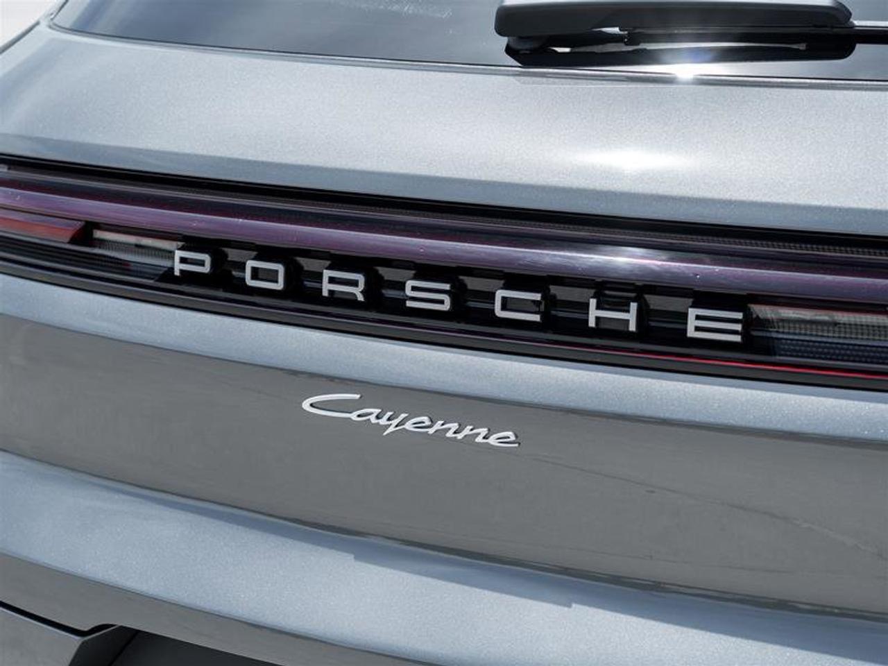 2024 Porsche Cayenne AWD Premium Pkg Sport Chrono Pkg 20 Cayenne S Whee Photo