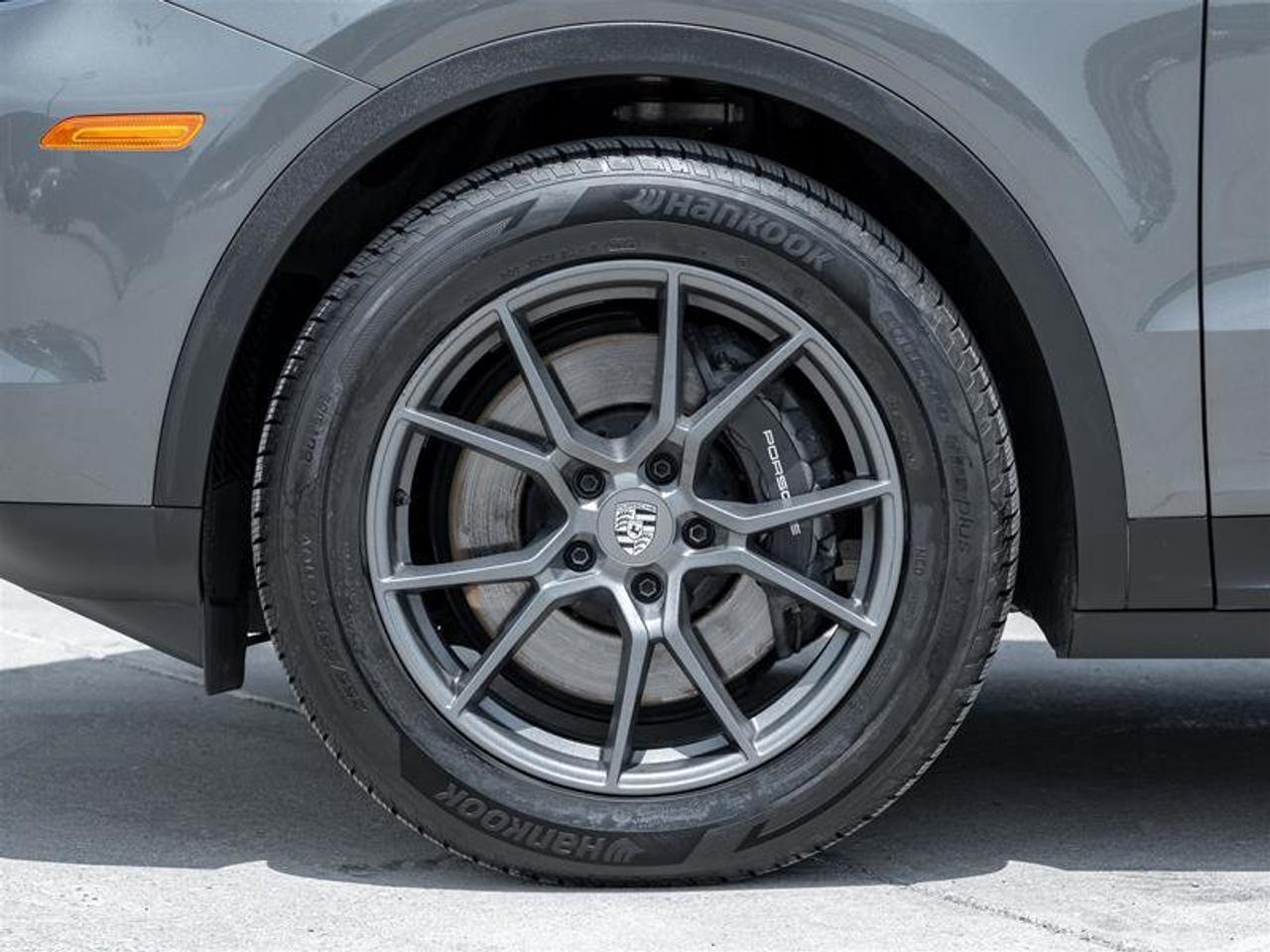 2024 Porsche Cayenne AWD Premium Pkg Sport Chrono Pkg 20 Cayenne S Whee Photo