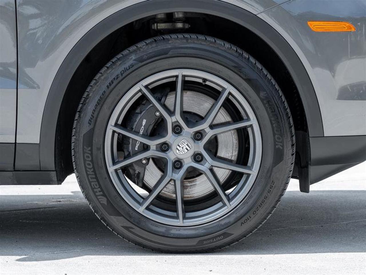2024 Porsche Cayenne AWD Premium Pkg Sport Chrono Pkg 20 Cayenne S Whee Photo
