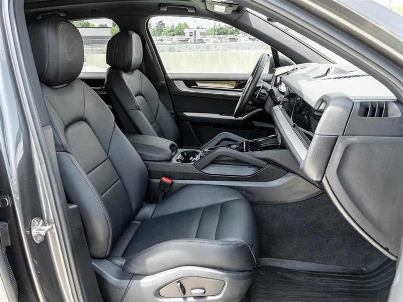 2024 Porsche Cayenne AWD Premium Pkg Sport Chrono Pkg 20 Cayenne S Whee Photo